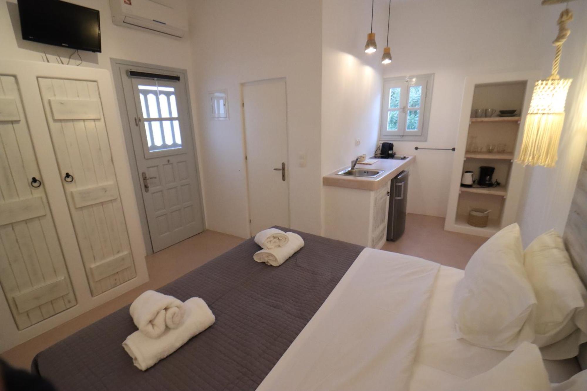 Flisvos Beach Studios Naxos City Экстерьер фото